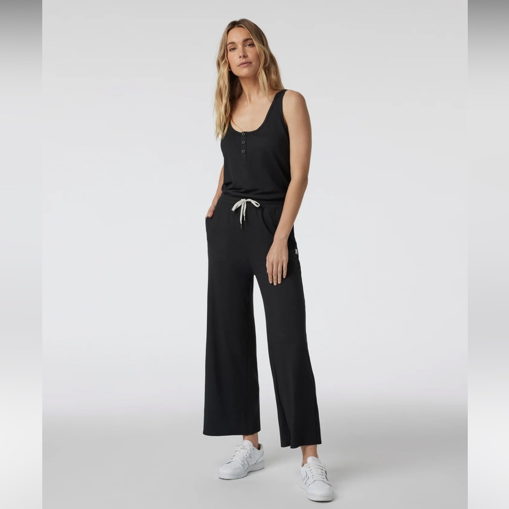 NWT Vuori Falls Jumpsuit Romper in Black size small